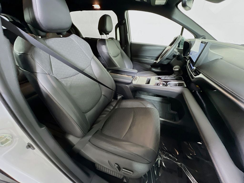 2025 Toyota Sienna Platinum 7 Passenger
