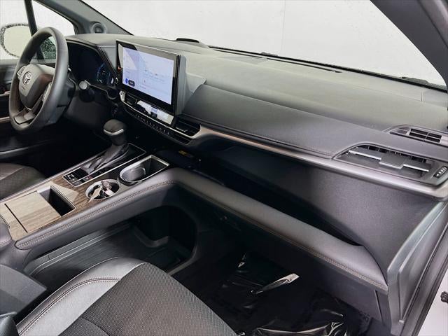 2025 Toyota Sienna Platinum 7 Passenger