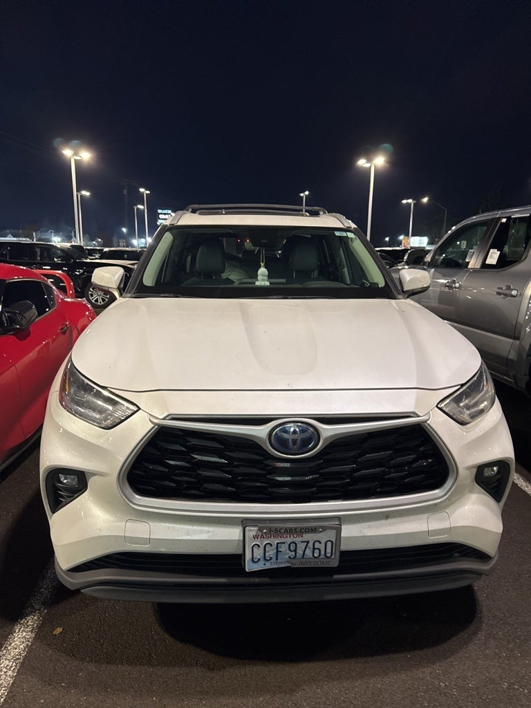 2022 Toyota Highlander Hybrid XLE