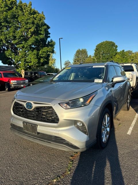 2022 Toyota Highlander Hybrid XLE