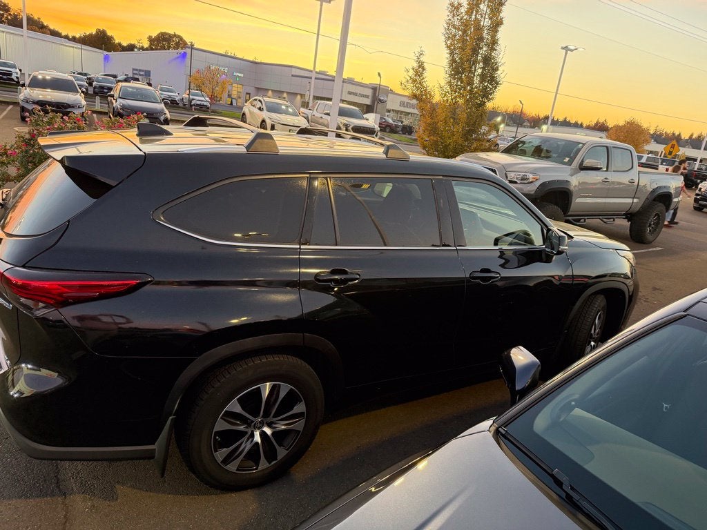 2020 Toyota Highlander Hybrid XLE