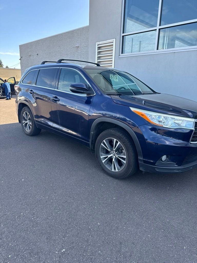2016 Toyota Highlander XLE V6