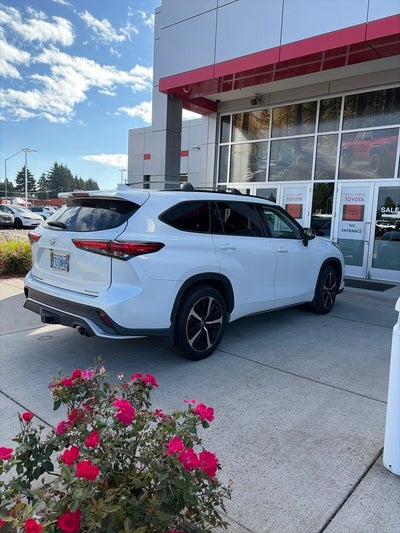 2022 Toyota Highlander XSE