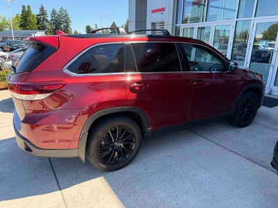 2019 Toyota Highlander SE