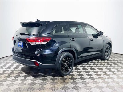 2019 Toyota Highlander SE