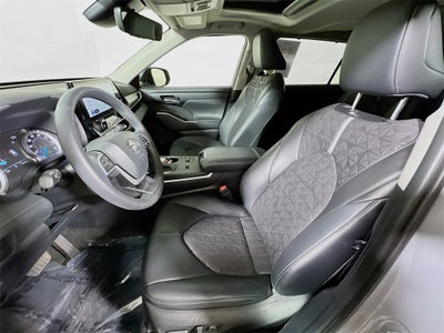 2024 Toyota Highlander Hybrid XLE