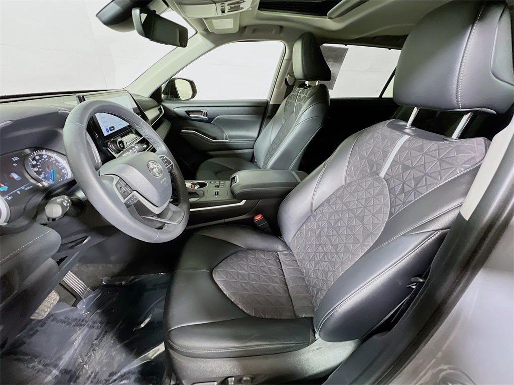 2024 Toyota Highlander Hybrid XLE