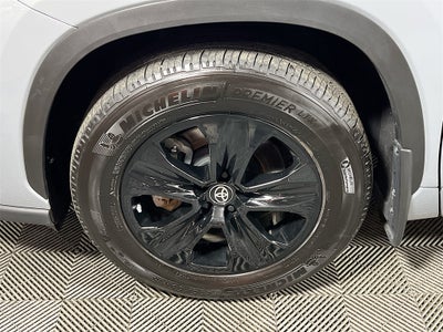2024 Toyota Highlander Hybrid XLE