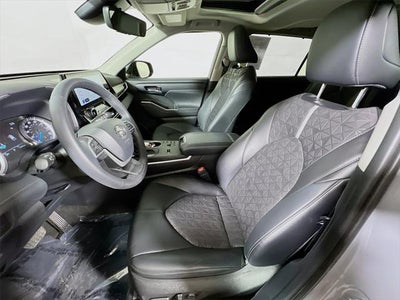 2024 Toyota Highlander Hybrid XLE