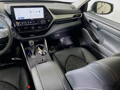 2024 Toyota Highlander Hybrid XLE