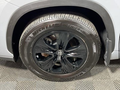 2024 Toyota Highlander Hybrid XLE