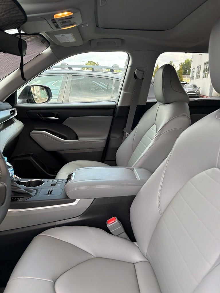 2026 Toyota Highlander Hybrid XLE