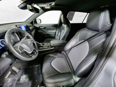 2025 Toyota Highlander XSE