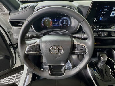 2025 Toyota Highlander XSE