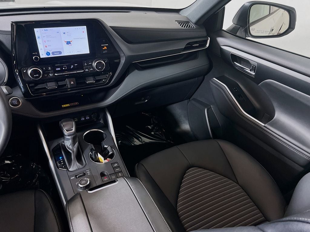 2025 Toyota Highlander XSE