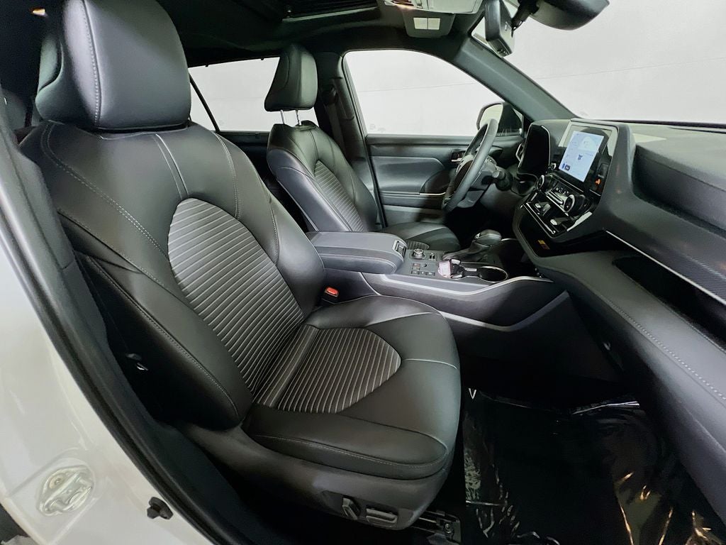 2025 Toyota Highlander XSE