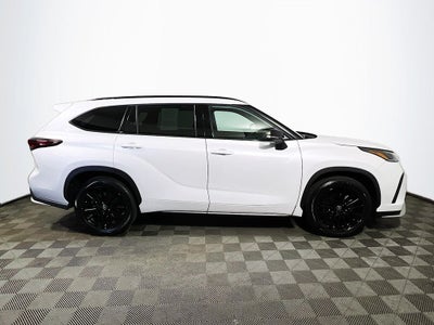 2025 Toyota Highlander XSE