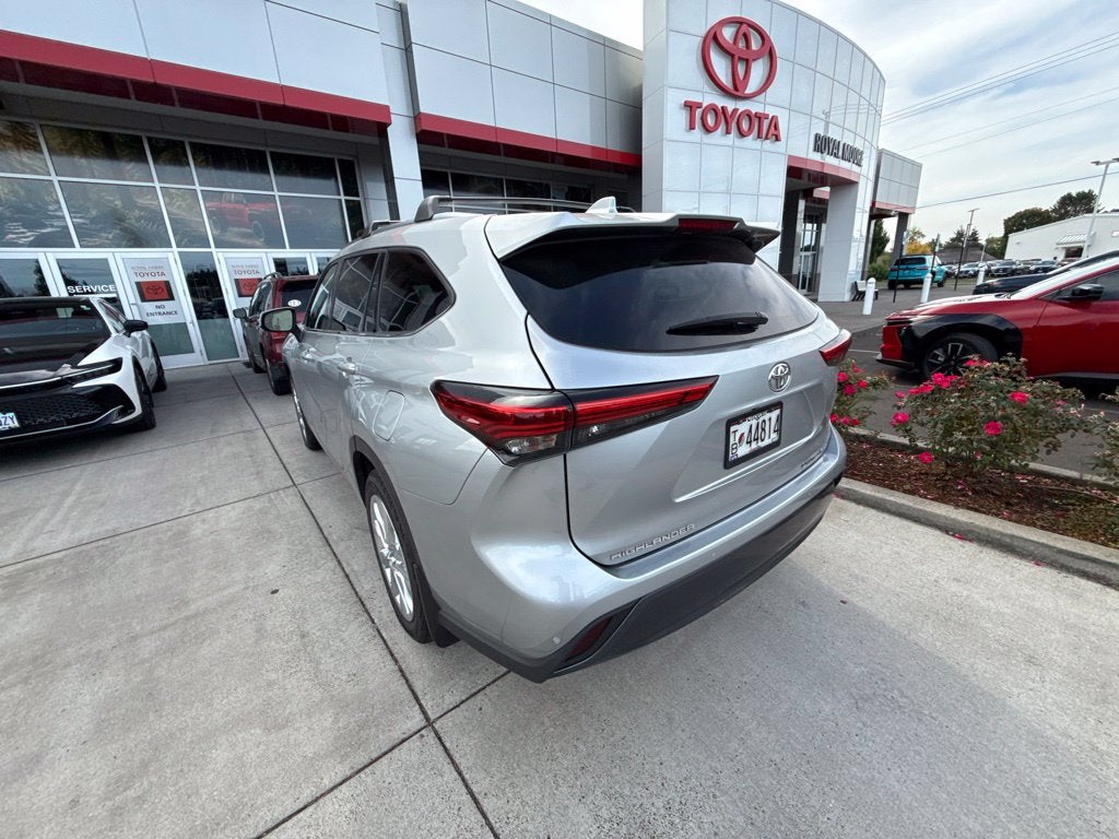2023 Toyota Highlander L