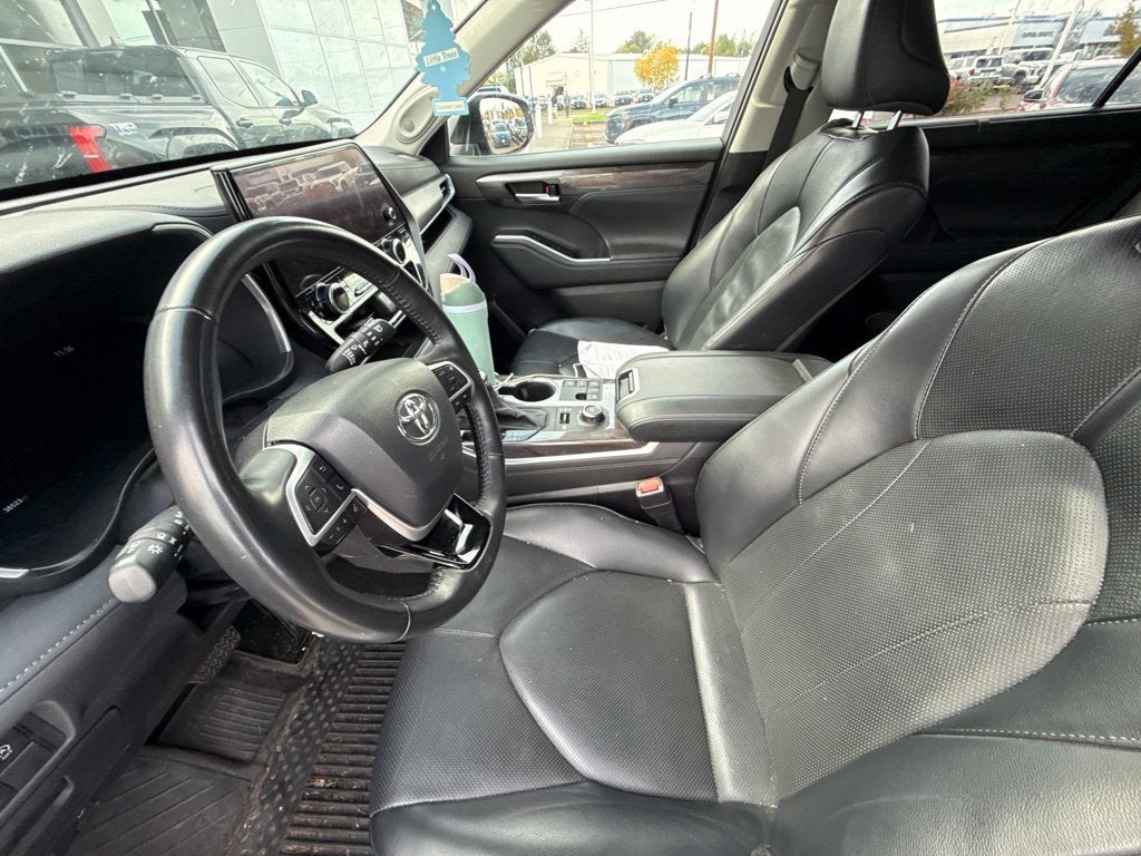 2023 Toyota Highlander L