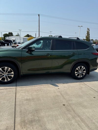 2023 Toyota Highlander XLE