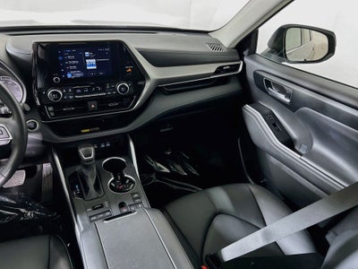 2025 Toyota Highlander XLE