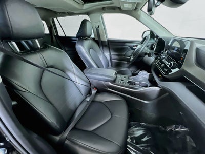 2025 Toyota Highlander XLE