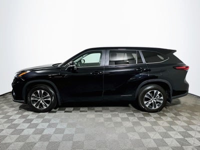 2025 Toyota Highlander XLE
