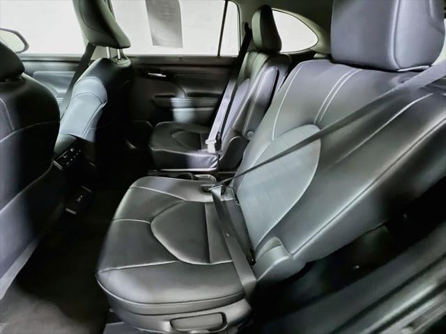 2025 Toyota Highlander XLE