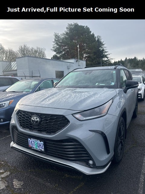 2025 Toyota Highlander LE