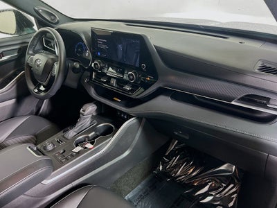 2025 Toyota Highlander XSE