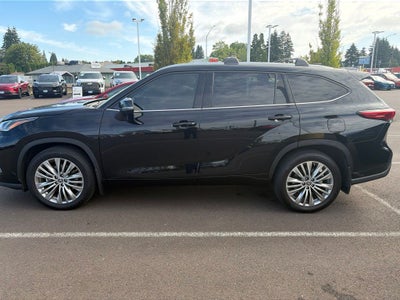 2023 Toyota Highlander LE