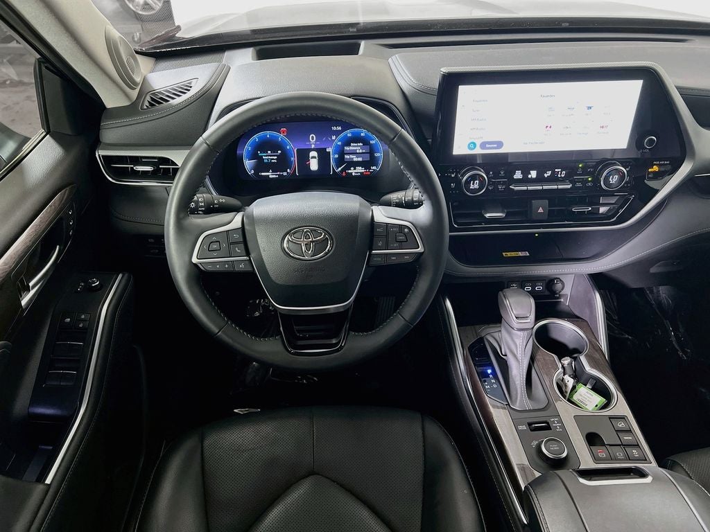 2023 Toyota Highlander Platinum