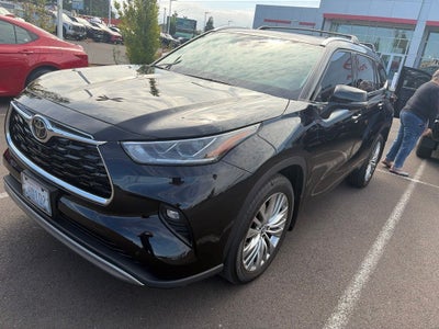 2023 Toyota Highlander LE