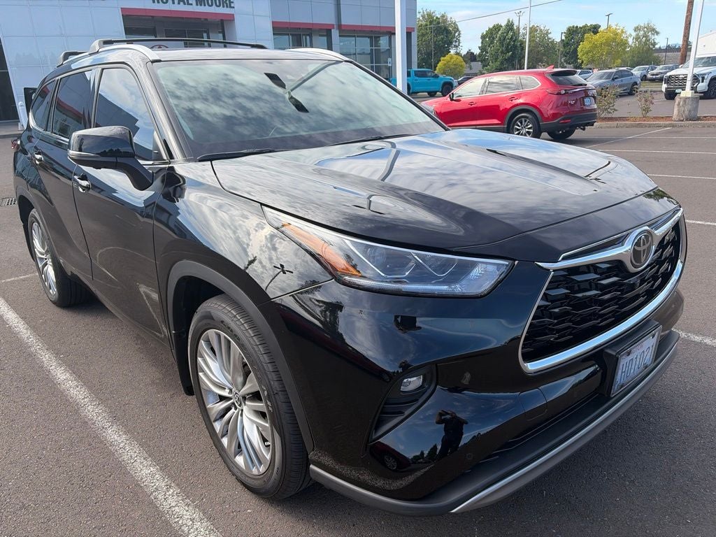 2023 Toyota Highlander LE