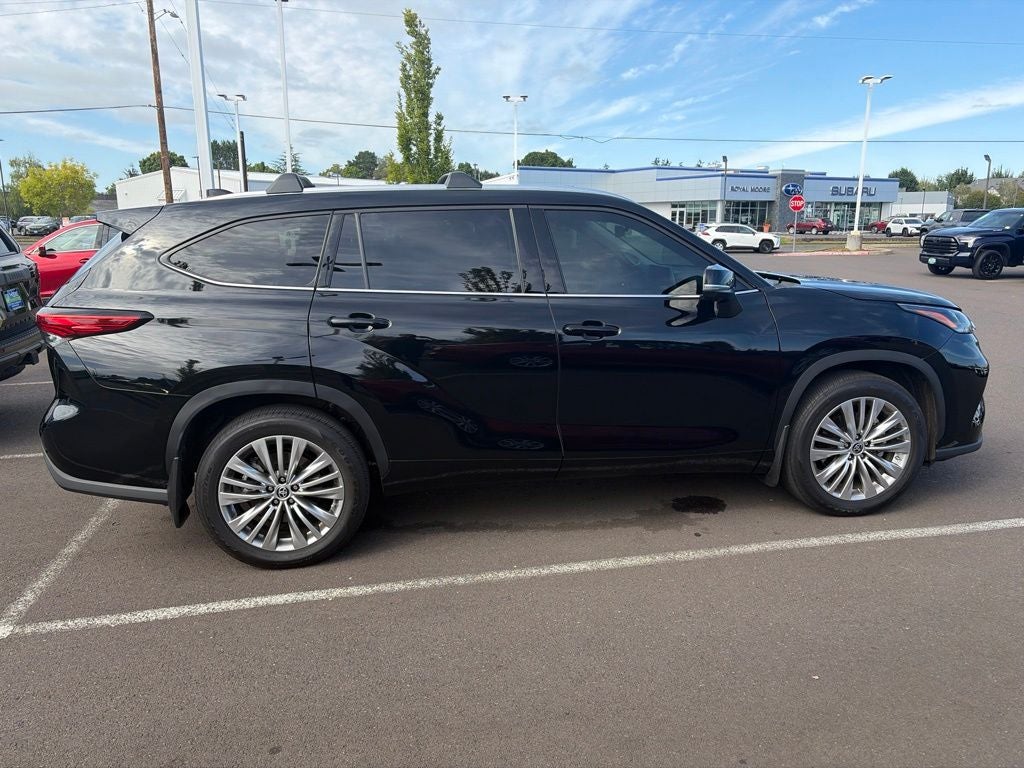 2023 Toyota Highlander LE