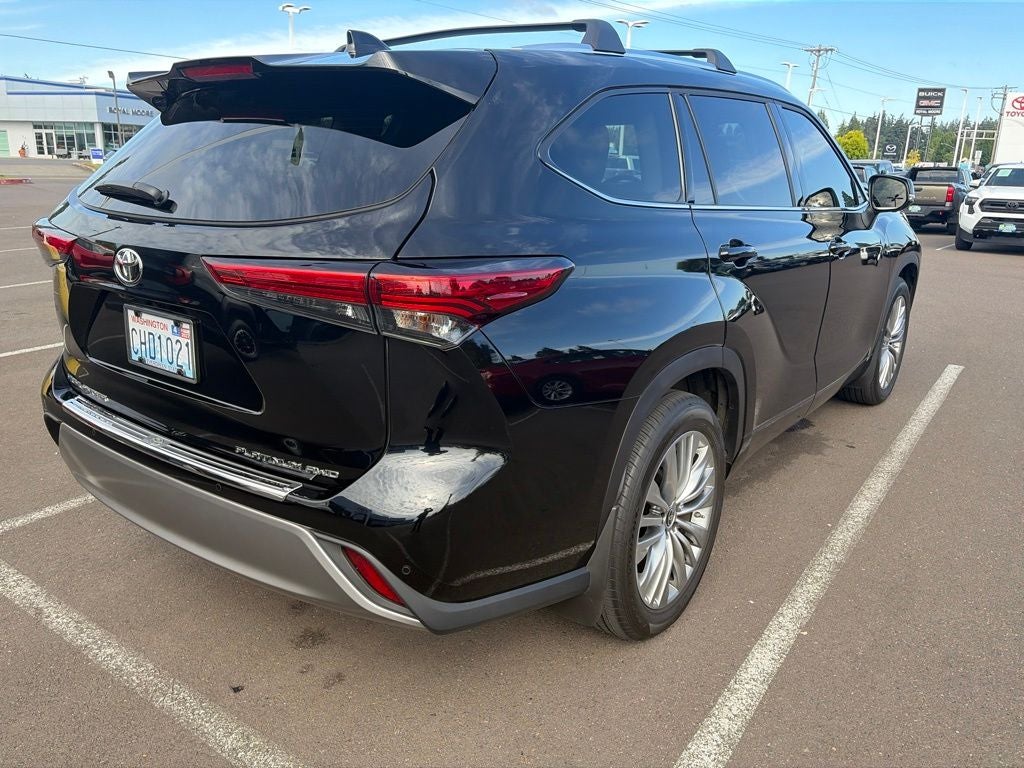 2023 Toyota Highlander LE