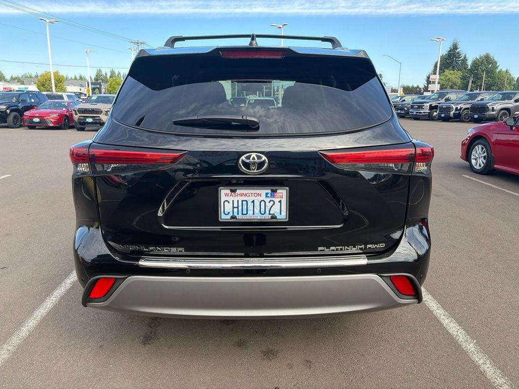2023 Toyota Highlander LE