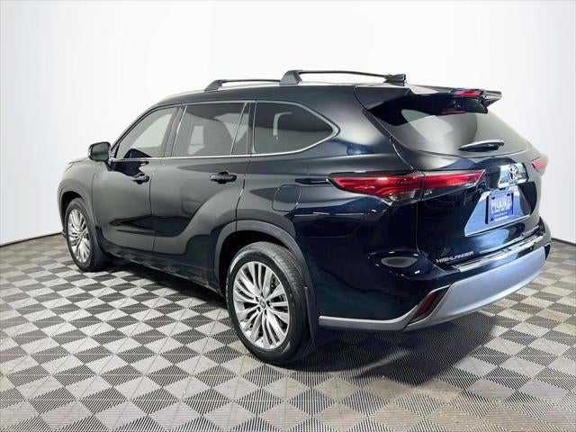 2023 Toyota Highlander Platinum