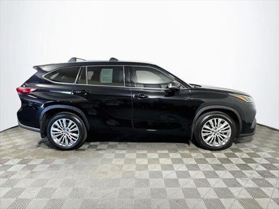 2023 Toyota Highlander Platinum