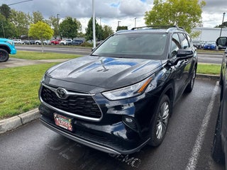 2025 Toyota Highlander LE