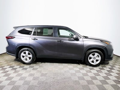 2024 Toyota Highlander LE