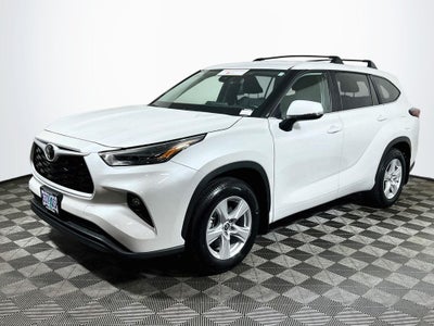 2025 Toyota Highlander LE