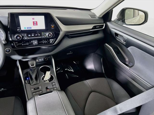 2025 Toyota Highlander LE