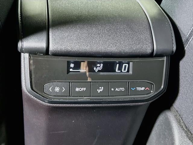 2025 Toyota Highlander LE