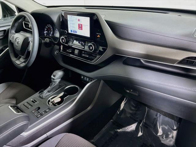 2025 Toyota Highlander LE