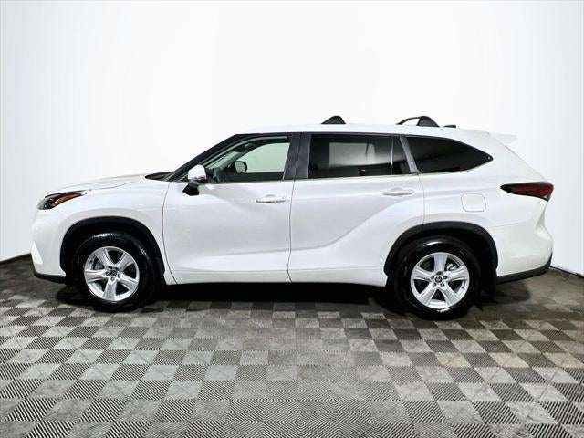 2025 Toyota Highlander LE