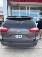2015 Toyota Sienna LE 8 Passenger