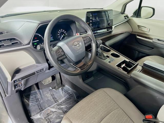 2024 Toyota Sienna LE 8 Passenger
