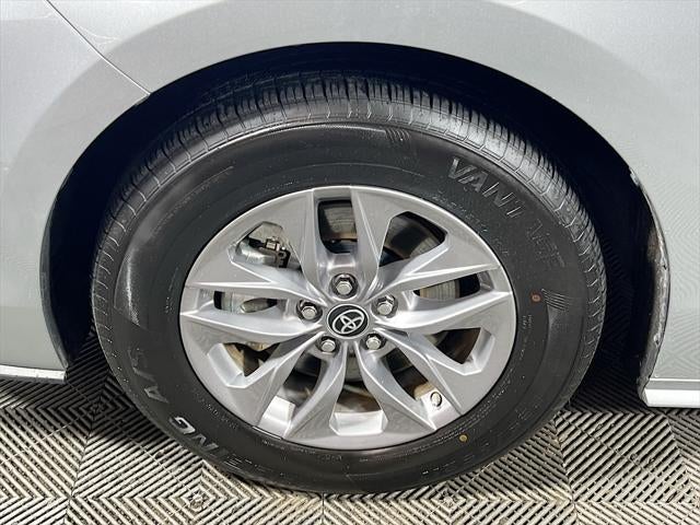 2024 Toyota Sienna LE 8 Passenger