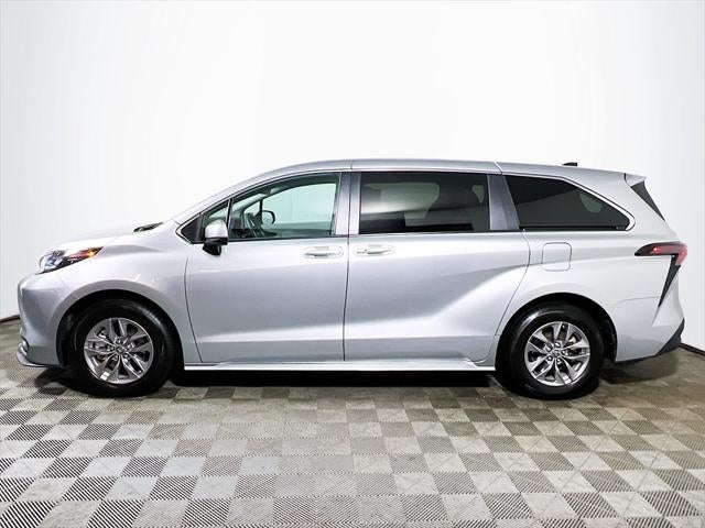 2024 Toyota Sienna LE 8 Passenger